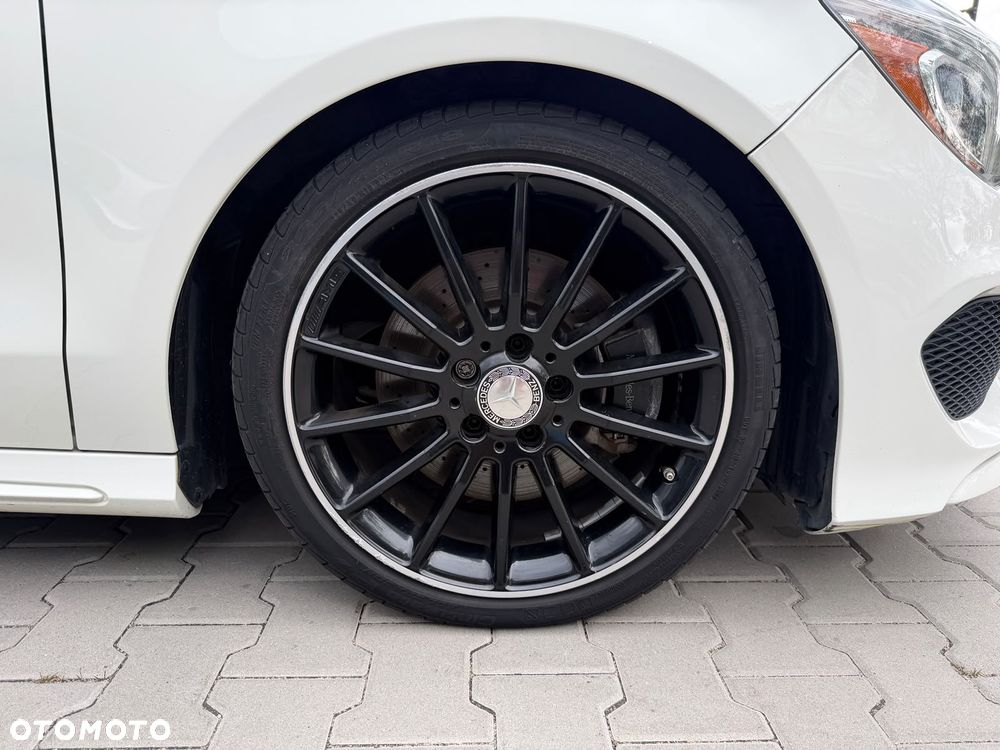 Mercedes-Benz CLA 250 7G-DCT AMG Line - 12