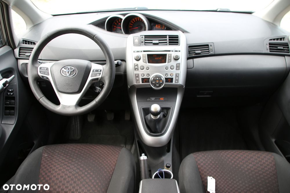 Toyota Verso 2.0 D-4D Travel - 16
