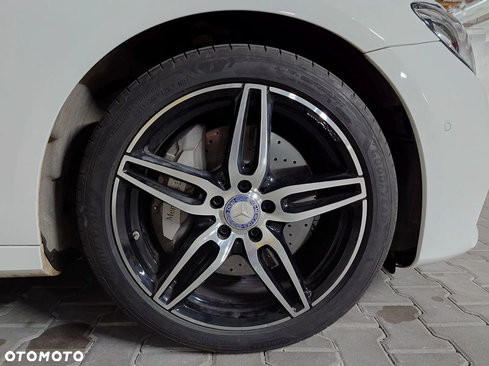 Mercedes-Benz Klasa E 300 9G-TRONIC AMG Line - 5