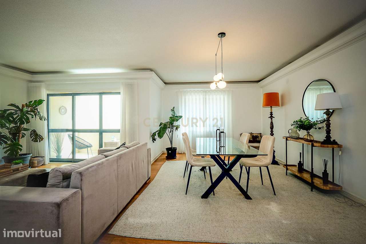 Apartamento T3 em Condomínio Privado no Estoril - Grande imagem: 2/31