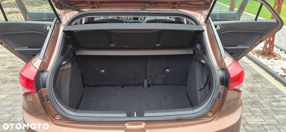 Hyundai i20 1.2 Trend - 20