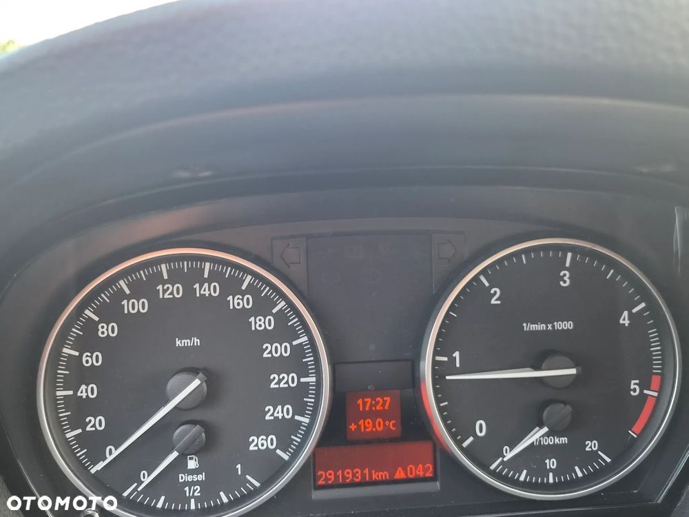 BMW Seria 3 318d DPF - 14