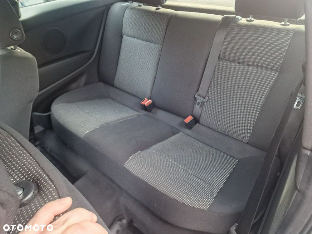 Opel Astra III GTC 1.9 CDTI Sport - 22