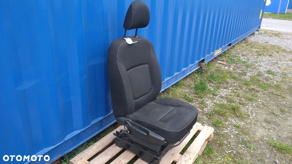 FOTEL PASAŻERA POJEDYNCZY TRAFIC VIVARO PRIMASTAR TALENTO 01- NO 925/152 - 4