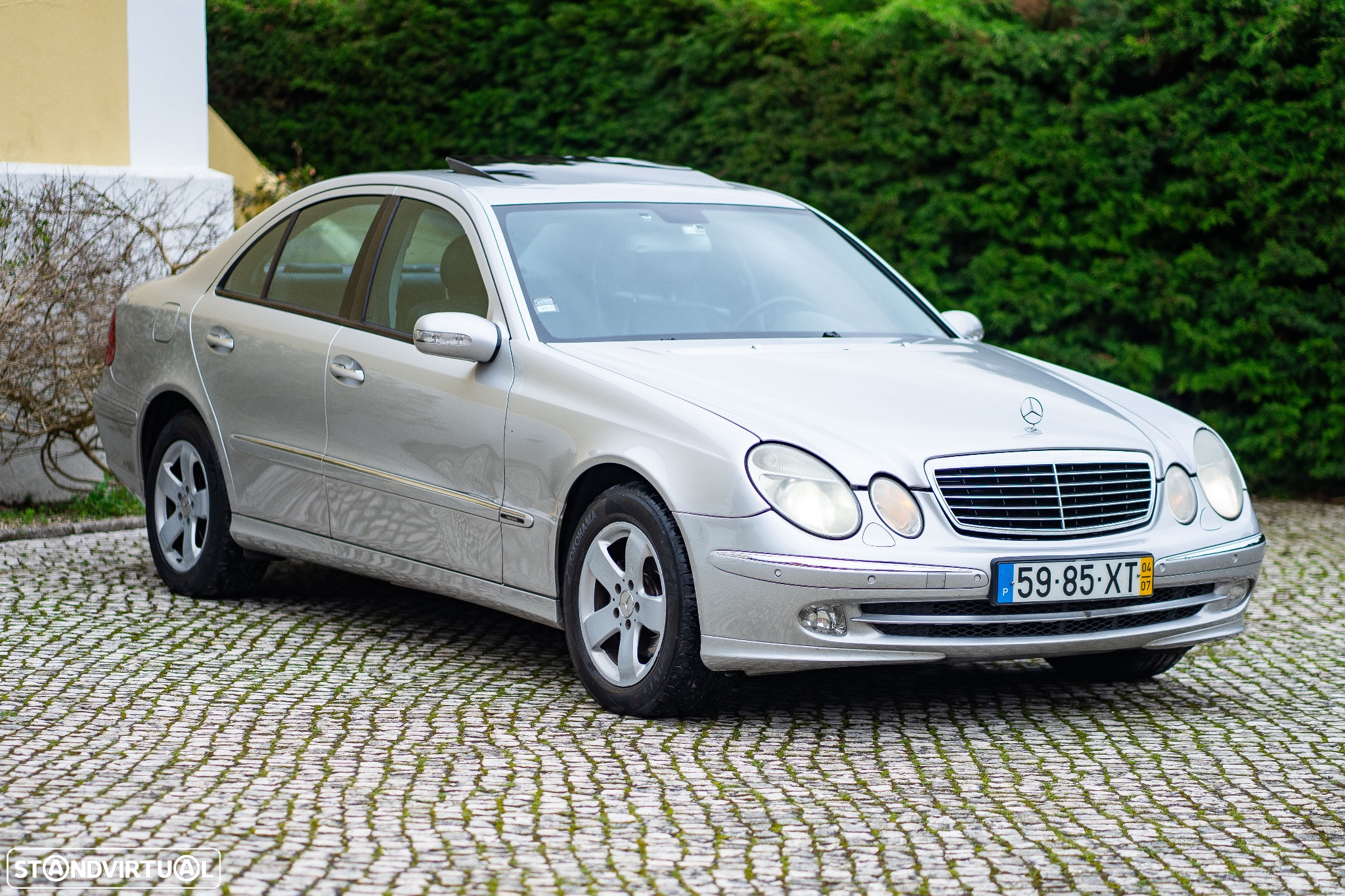Mercedes-Benz E 270 - 25