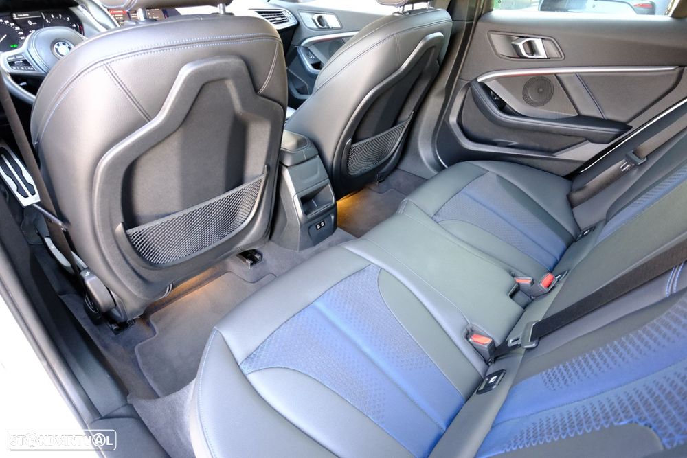 BMW 118 i Pack Desportivo M Auto - 12