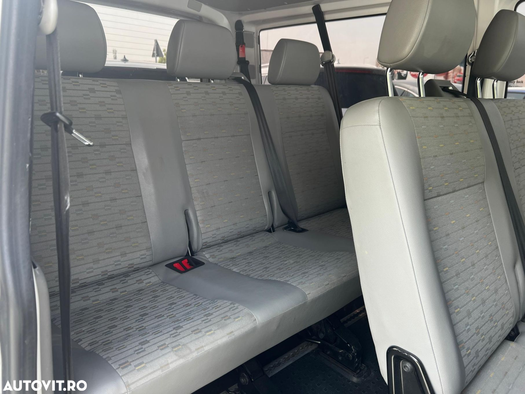 Volkswagen Transporter - 9