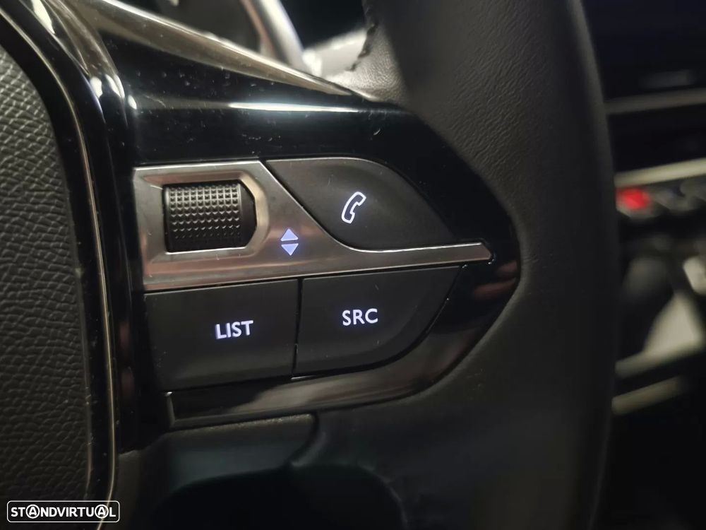 Peugeot e-2008 50 kWh Allure - 16