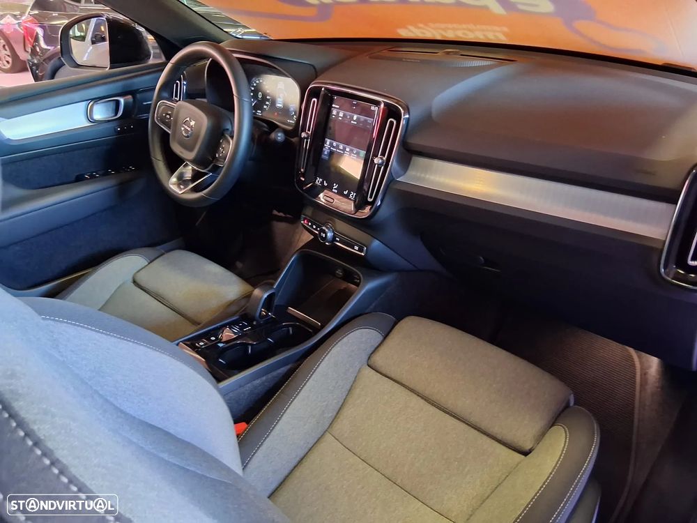 Volvo XC 40 1.5 T2 Plus Dark Auto - 8