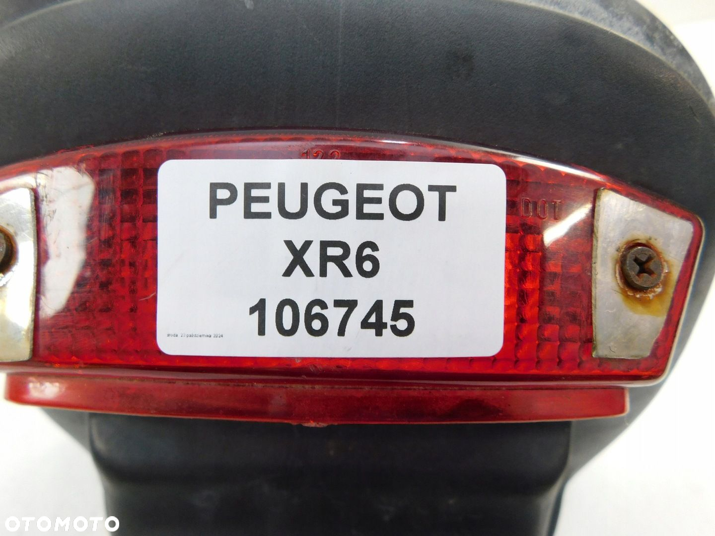 PEUGEOT XR6 MOCOWANIE TABLICY REJESTRACYJNEJ  LAMPA TYŁ - 6