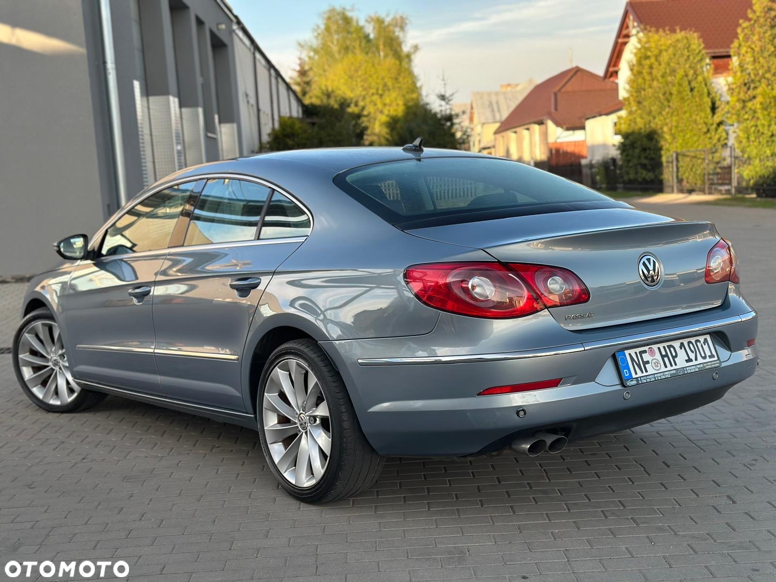 Volkswagen Passat CC - 20