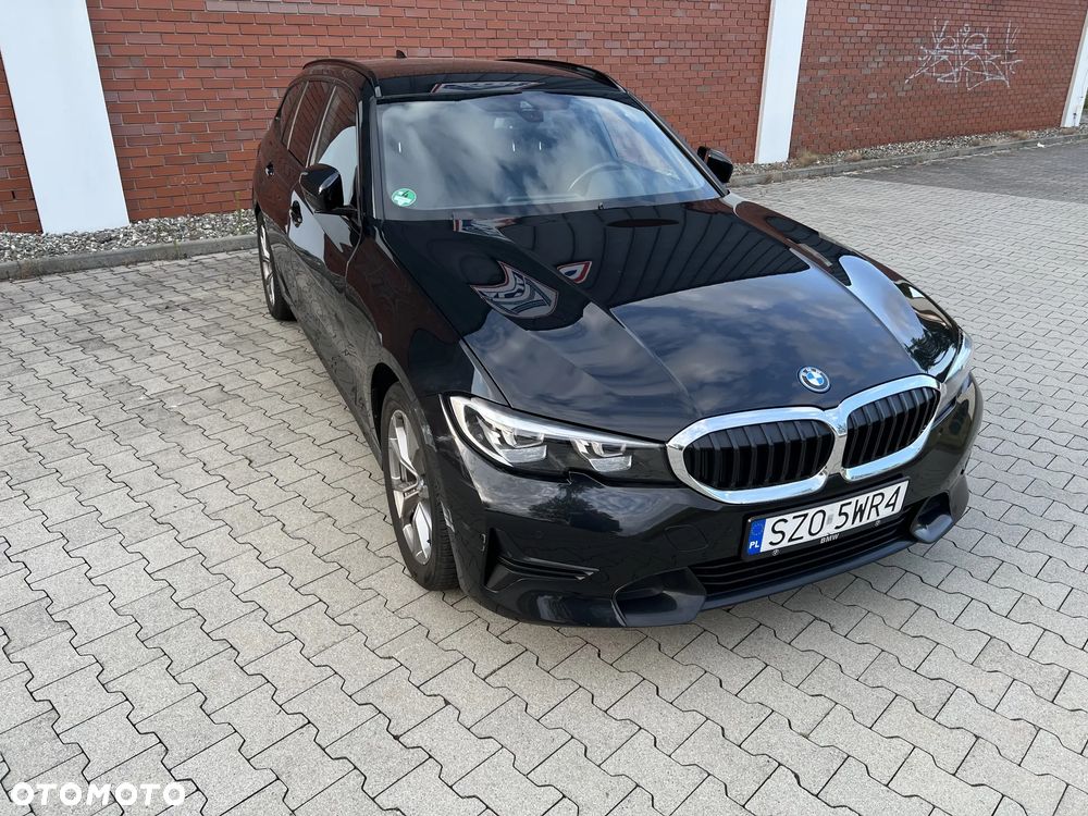 BMW Seria 3 320e M Sport - 5