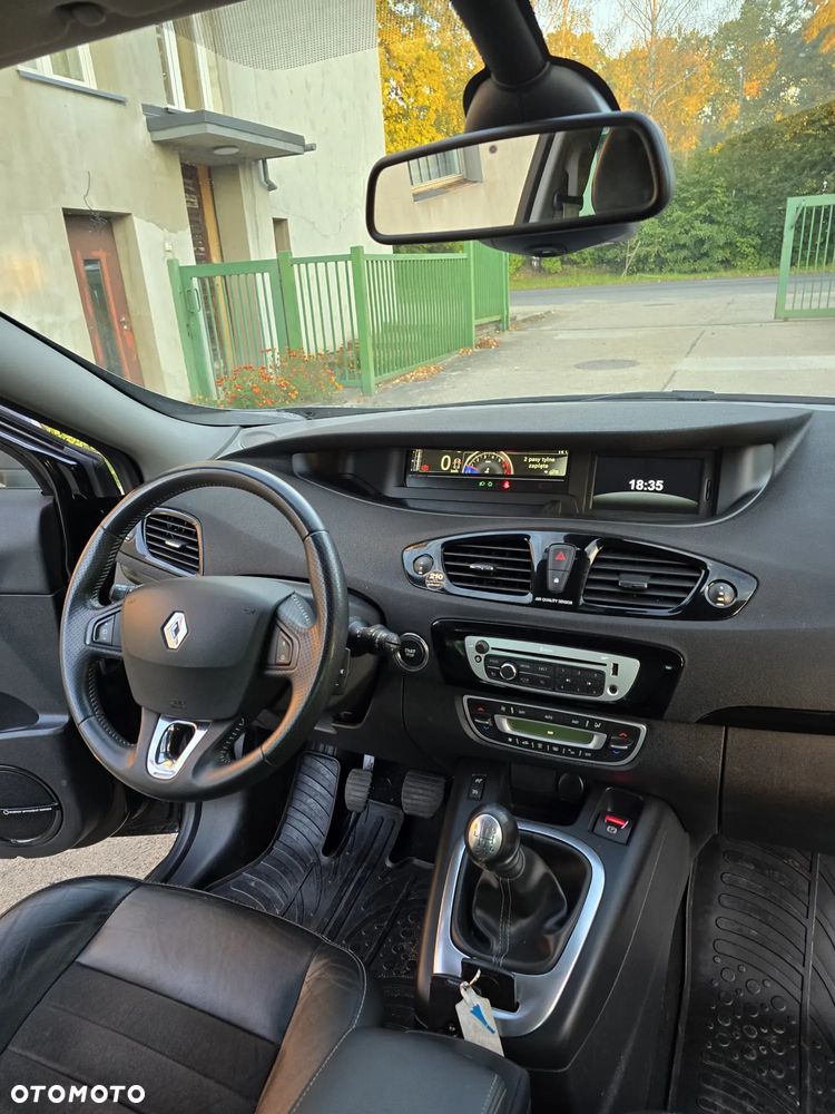 Renault Grand Scenic - 25