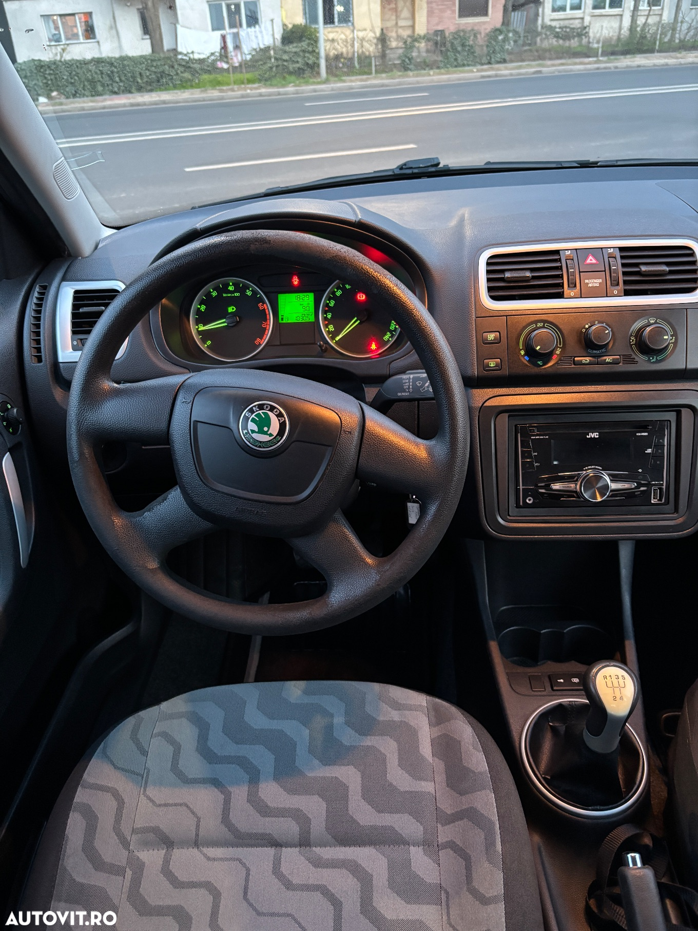 Skoda Fabia 1.2 HTP Ambiente - 5