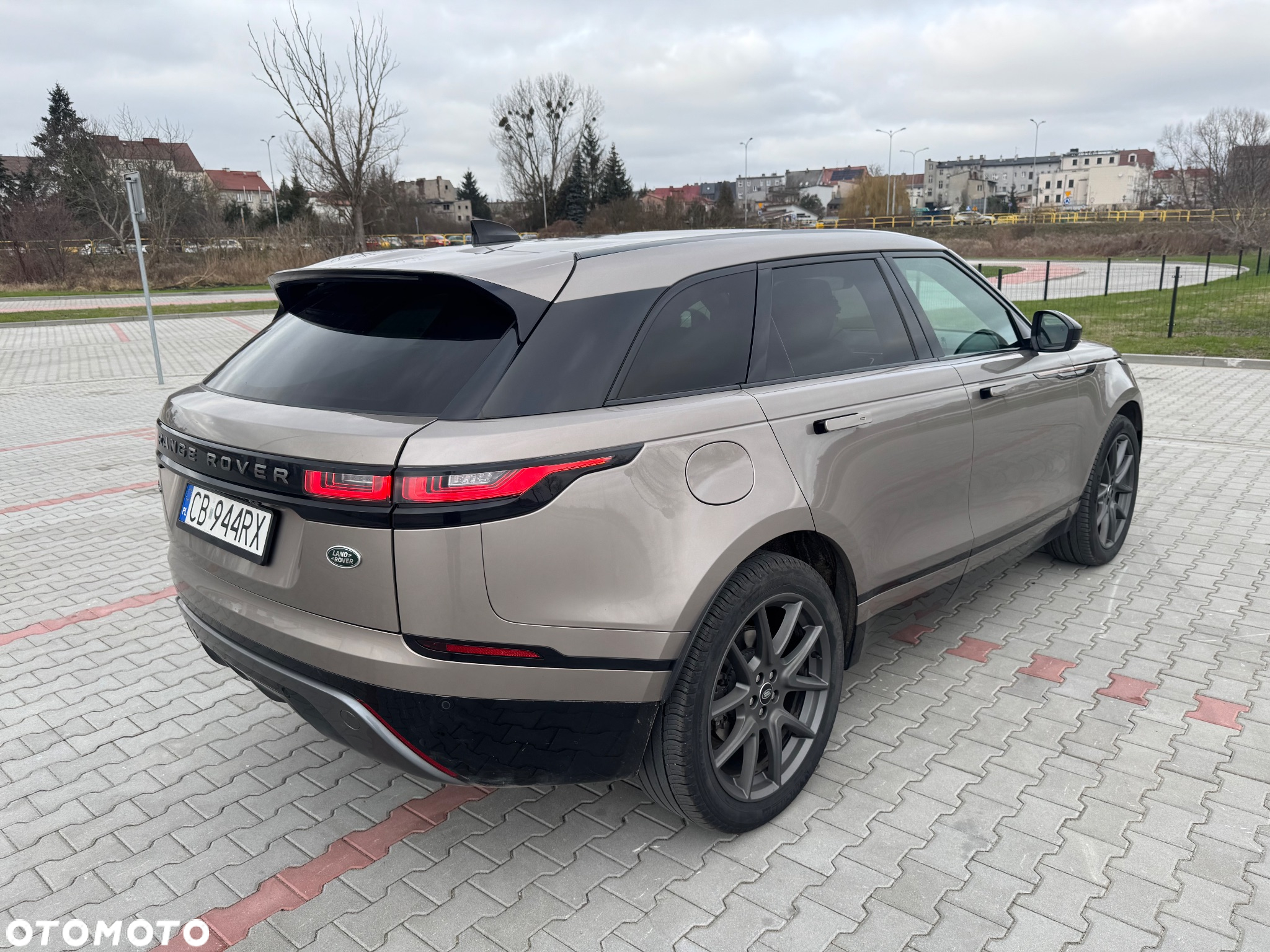 Land Rover Range Rover Velar 2.0 P250 R-Dynamic SE - 3