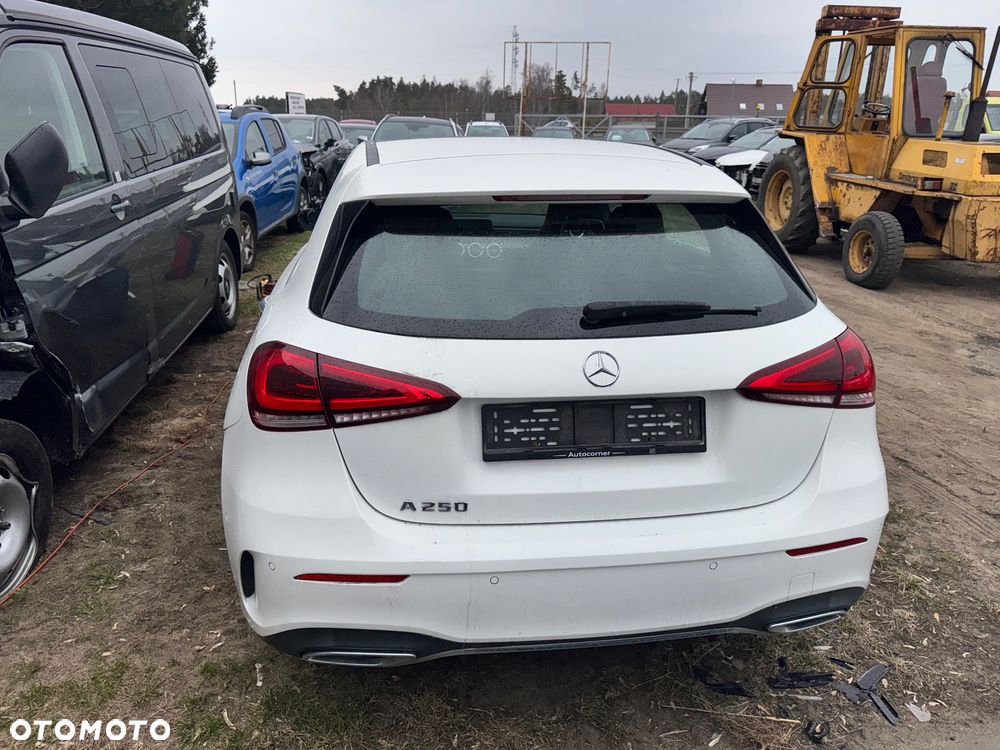 Mercedes-Benz Klasa A 250 Sport 7G-DCT - 6