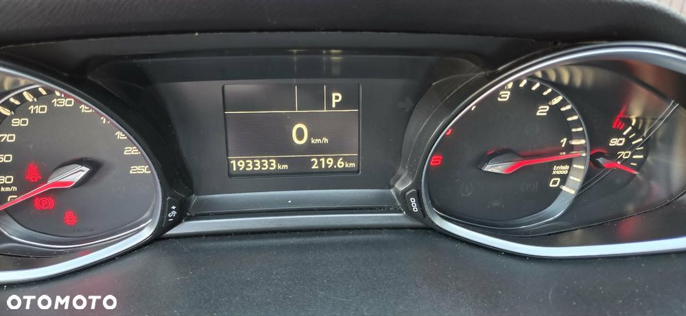 Peugeot 308 BlueHDi 130 EAT8 Stop & Start GT - 15