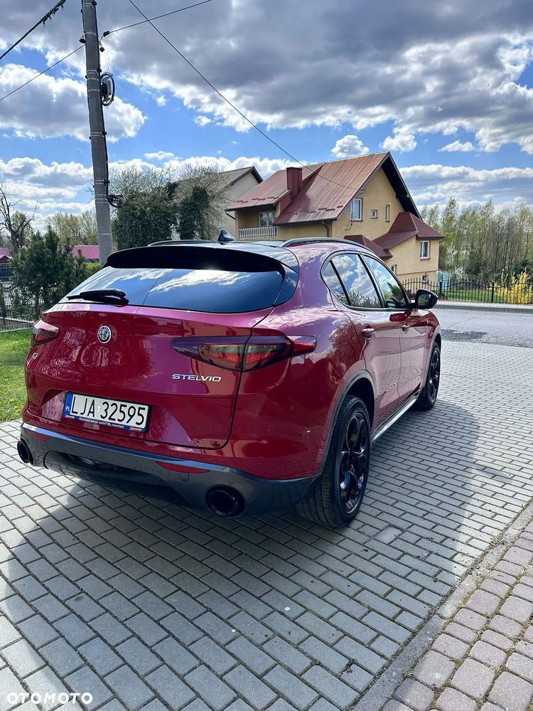 Alfa Romeo Stelvio 2.0 Turbo Veloce TI Q4 - 14