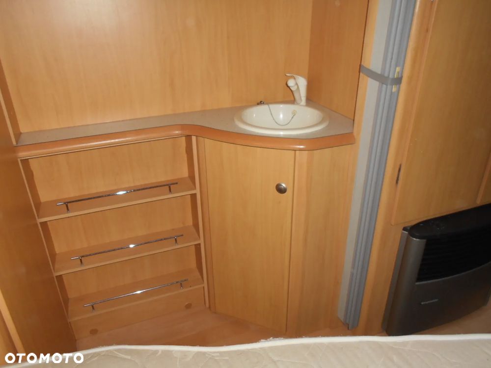 Beyerland SPRINTER LX 460 FB - 15