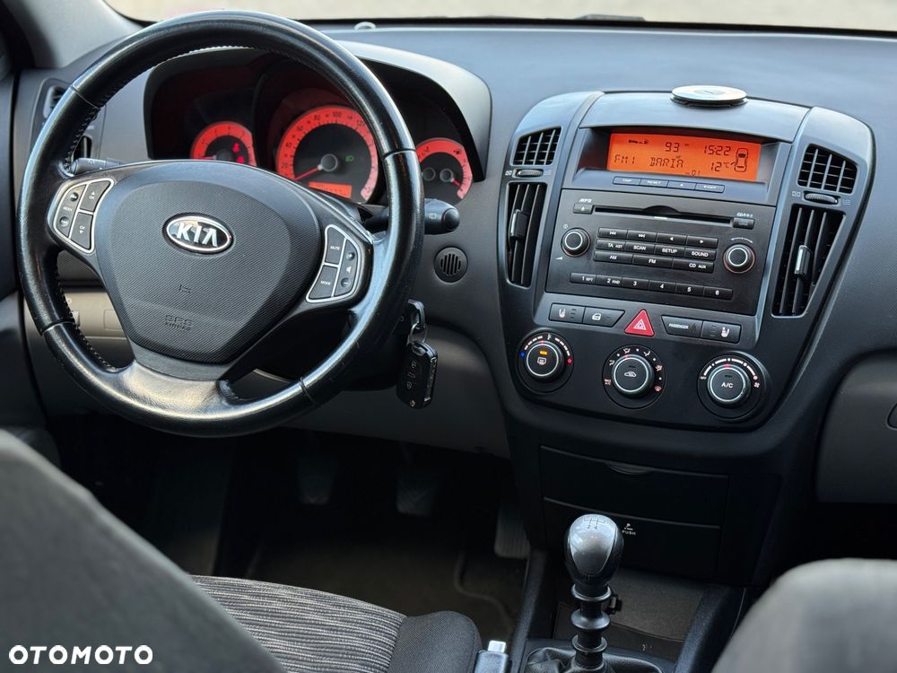 Kia Ceed - 20