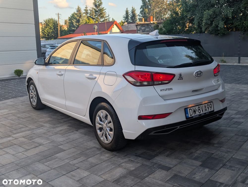 Hyundai i30 1.0 T-GDI Classic + - 6