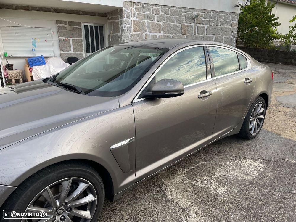 Jaguar XF 2.2 D Classic - 4