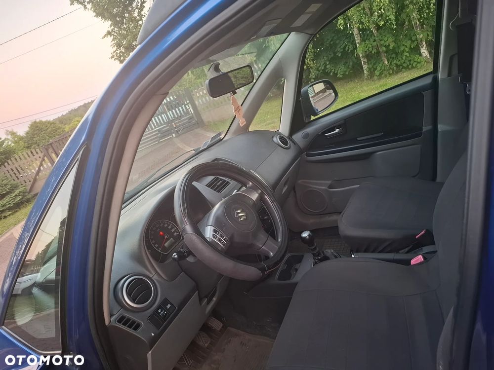 Suzuki SX4 - 5