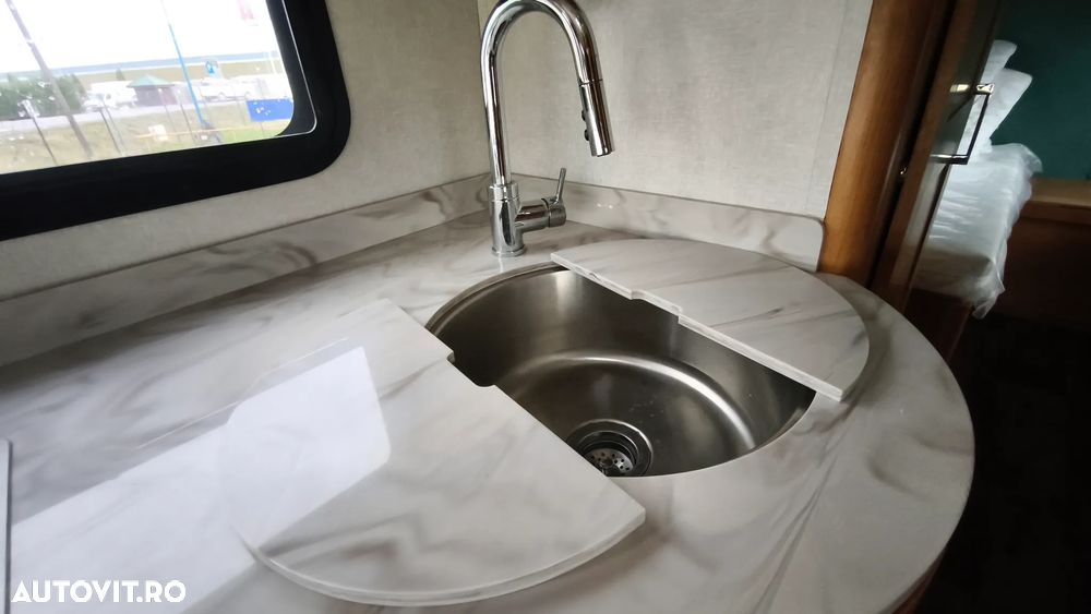 Mercedes-Benz sprinter - 9