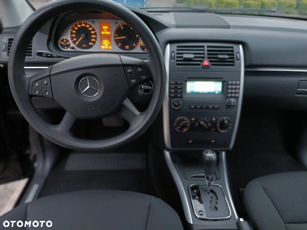 Mercedes-Benz Klasa B 180 CDI Autotronic - 15