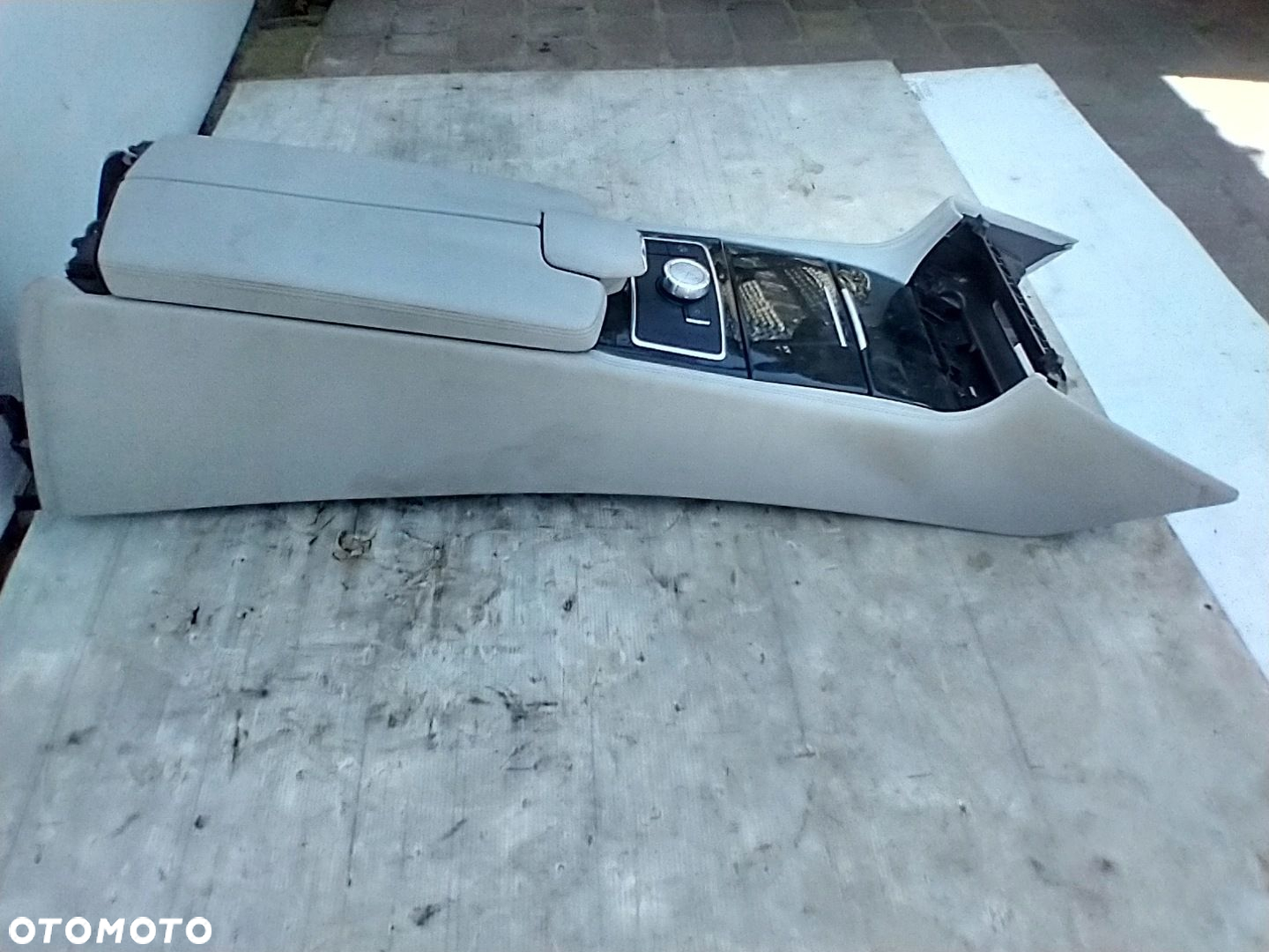 MERCEDES CLS W218 TUNEL ŚRODKOWY PODŁOKIETNIK SCHOWEK PANEL A2186800050 - 13