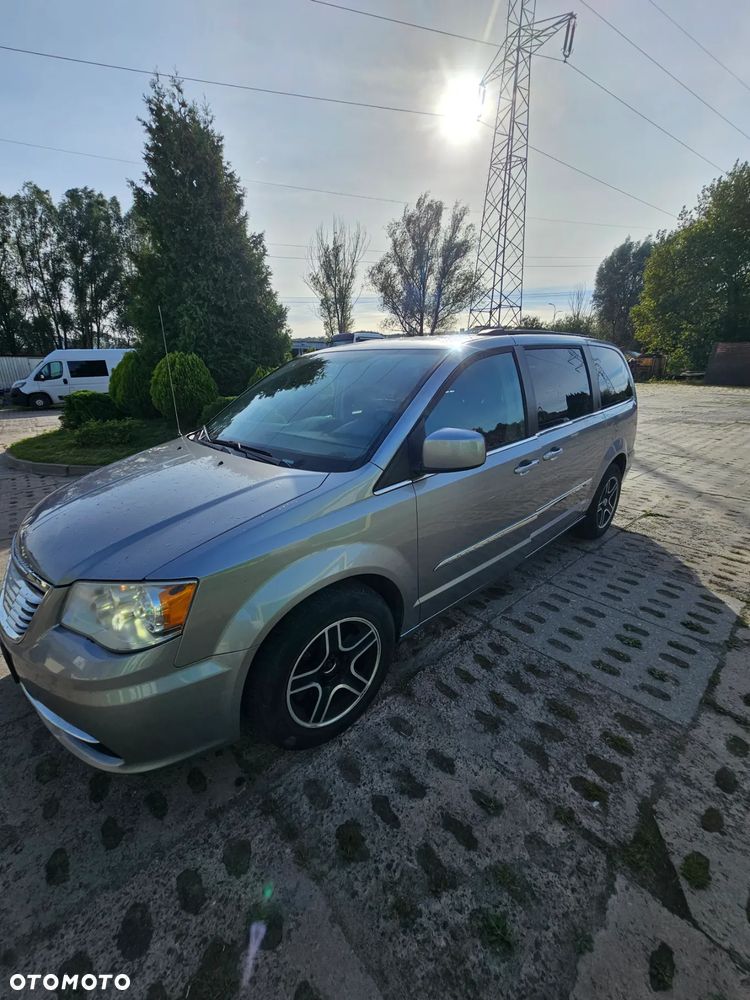Chrysler Town & Country 3.6 Touring - 2