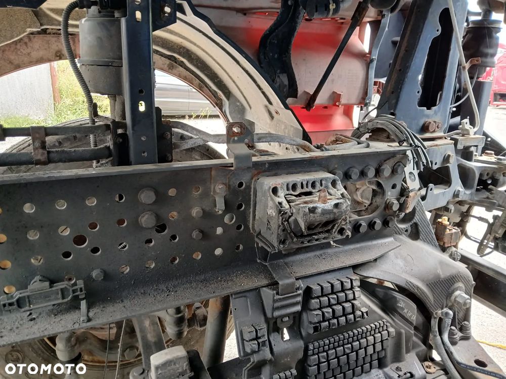 PODUSZKA PRAWA LEWA MERCEDES ACTROS MP4 - 1