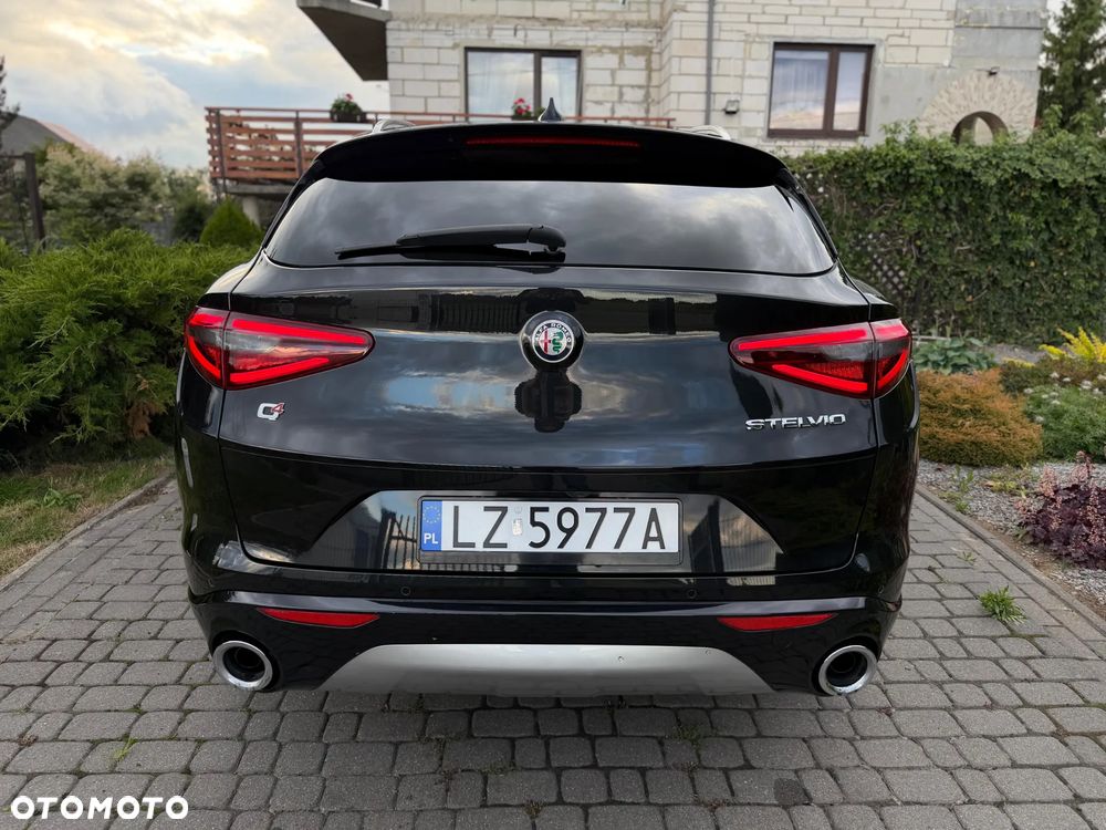 Alfa Romeo Stelvio 2.0 Turbo Estrema Q4 - 6