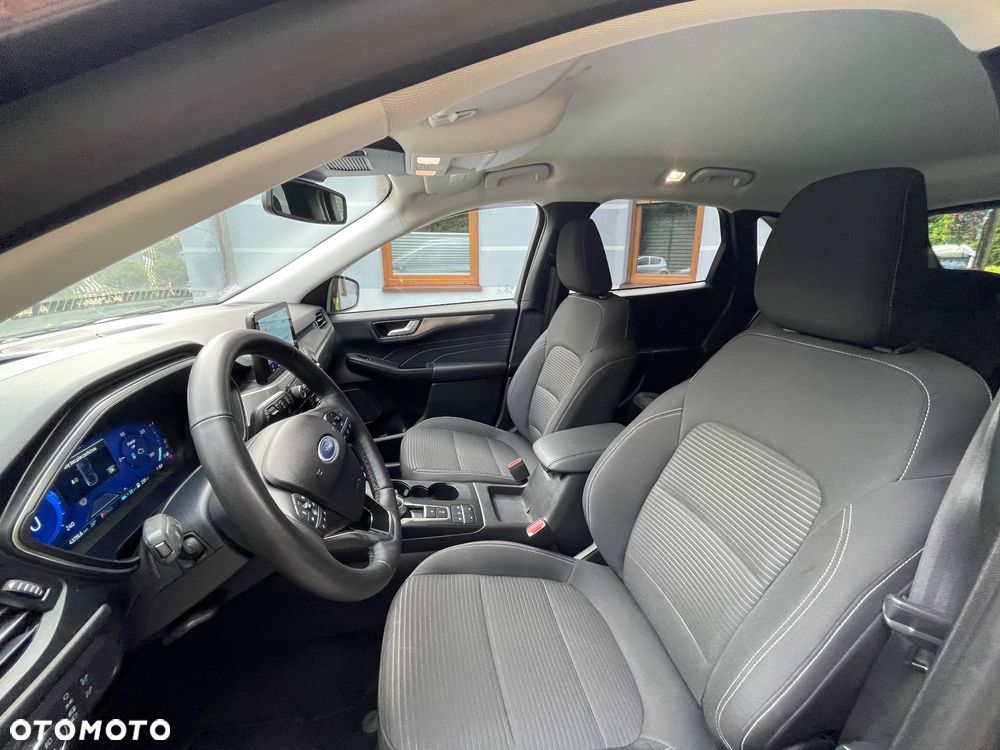 Ford Kuga - 21