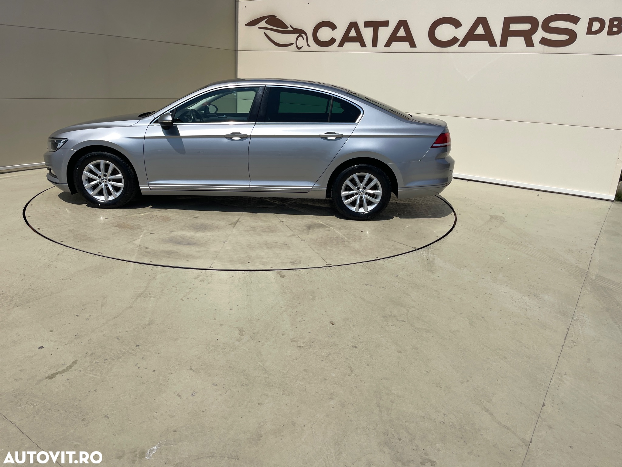 Volkswagen Passat - 8