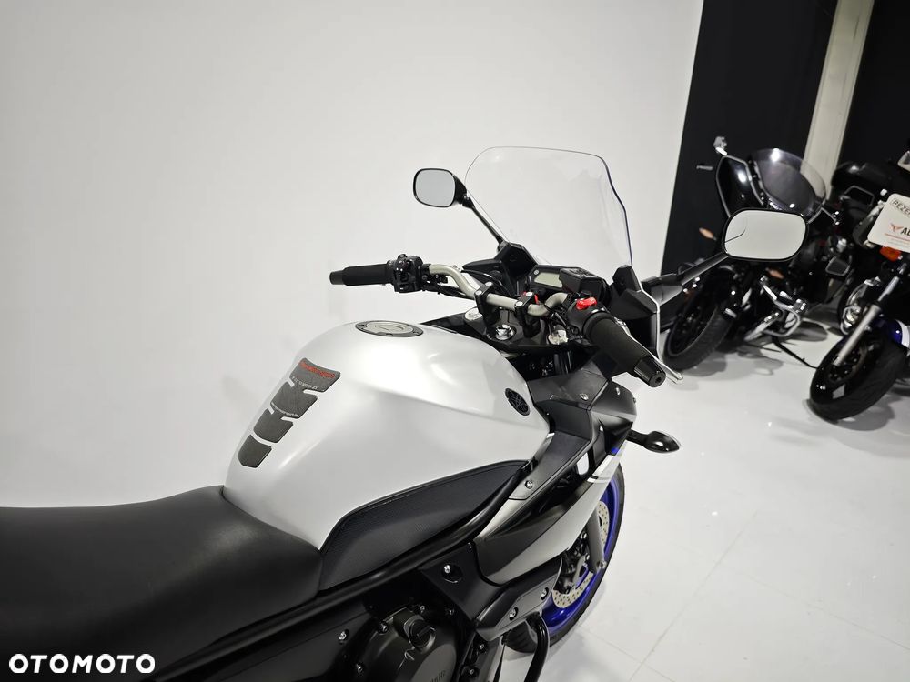Yamaha XJ - 10