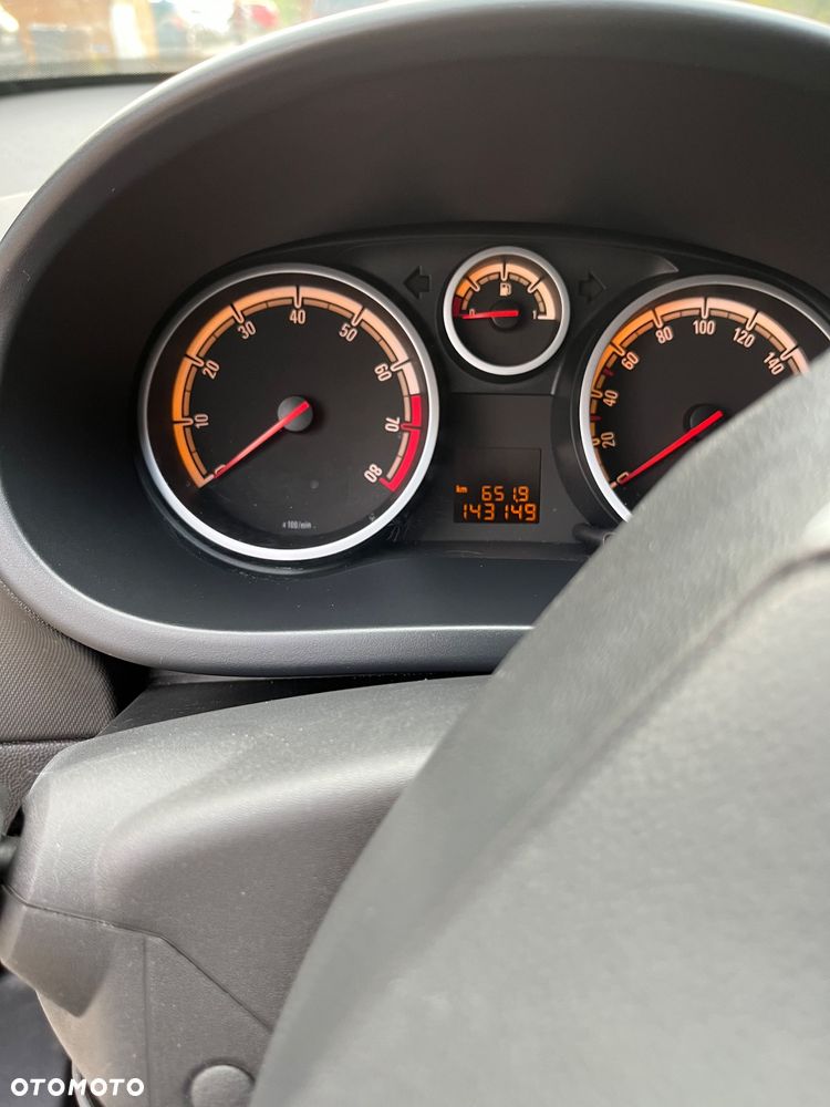 Opel Corsa 1.2 16V Essentia EasyTronic - 12