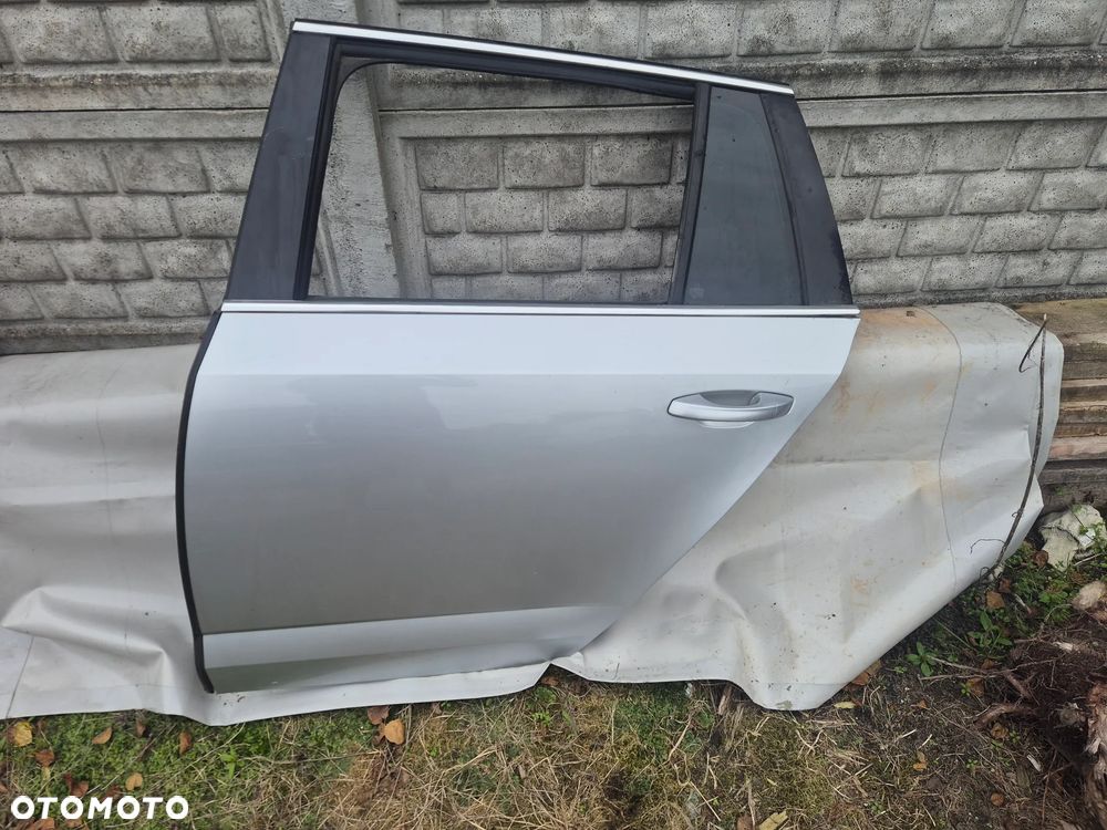 DRZWI LEWY TYŁ SKODA OCTAVIA III KOMBI LA7W KOMPLETNE - 3