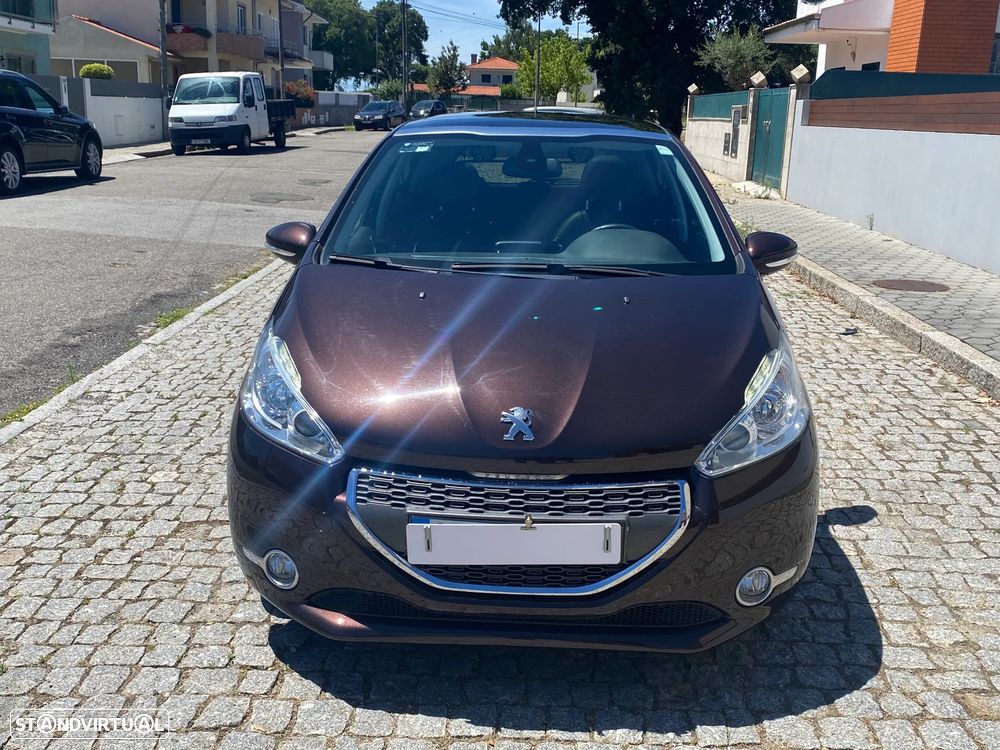 Peugeot 208 1.6 e-HDi Allure 2-Tronic - 1