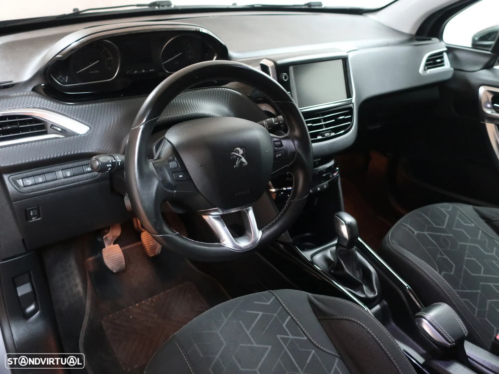Peugeot 2008 1.2 VTi Allure - 17
