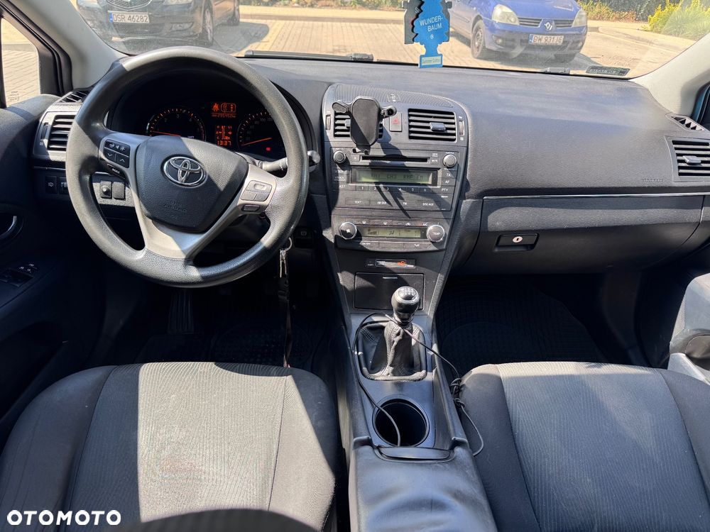 Toyota Avensis 2.0 D-4D 2010 - 11