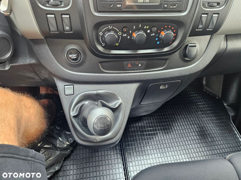 Renault Trafic - 21