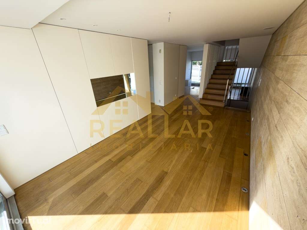 Moradia T4 Geminada com Piscina, Póvoa de Varzim - Grande imagem: 4/26