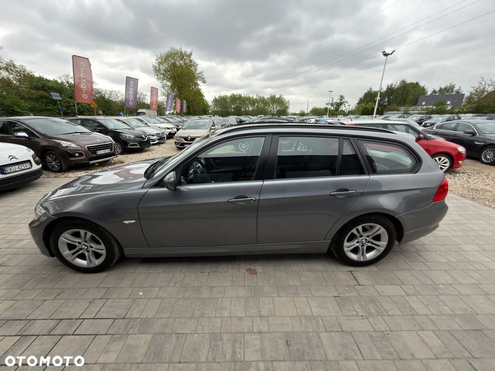 BMW Seria 3 318d - 14