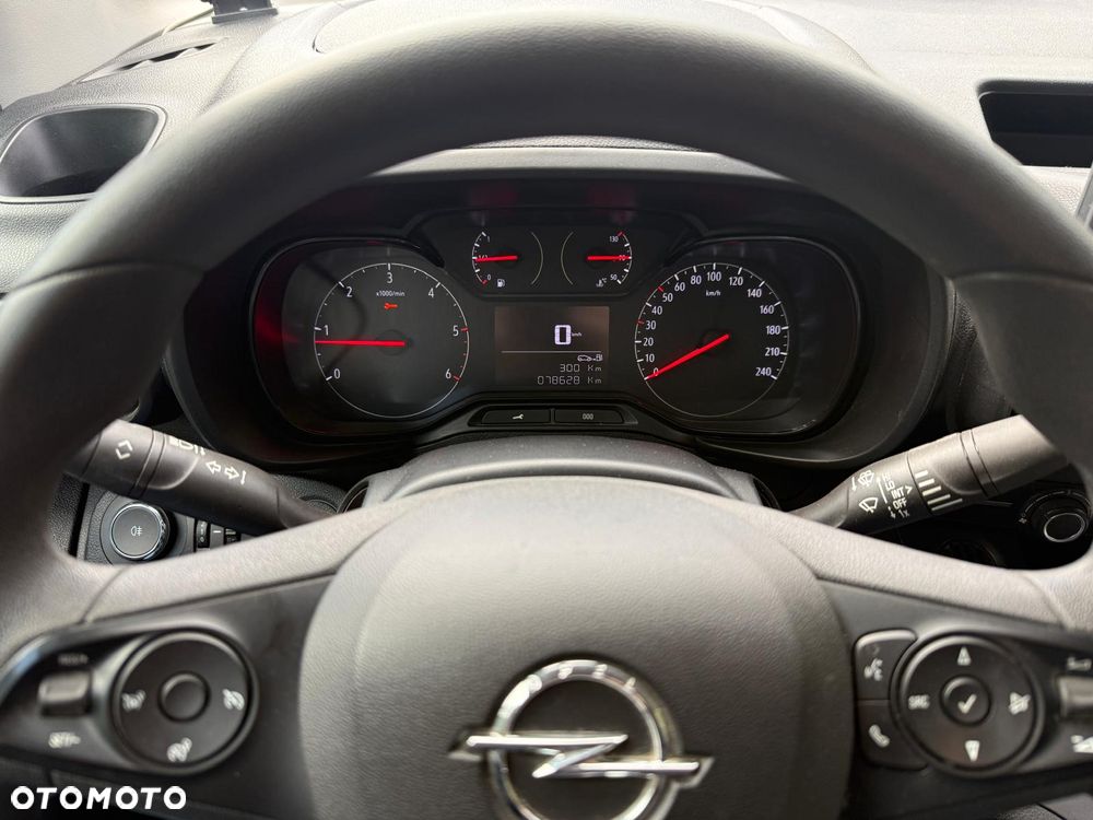 Opel COMBO - 11
