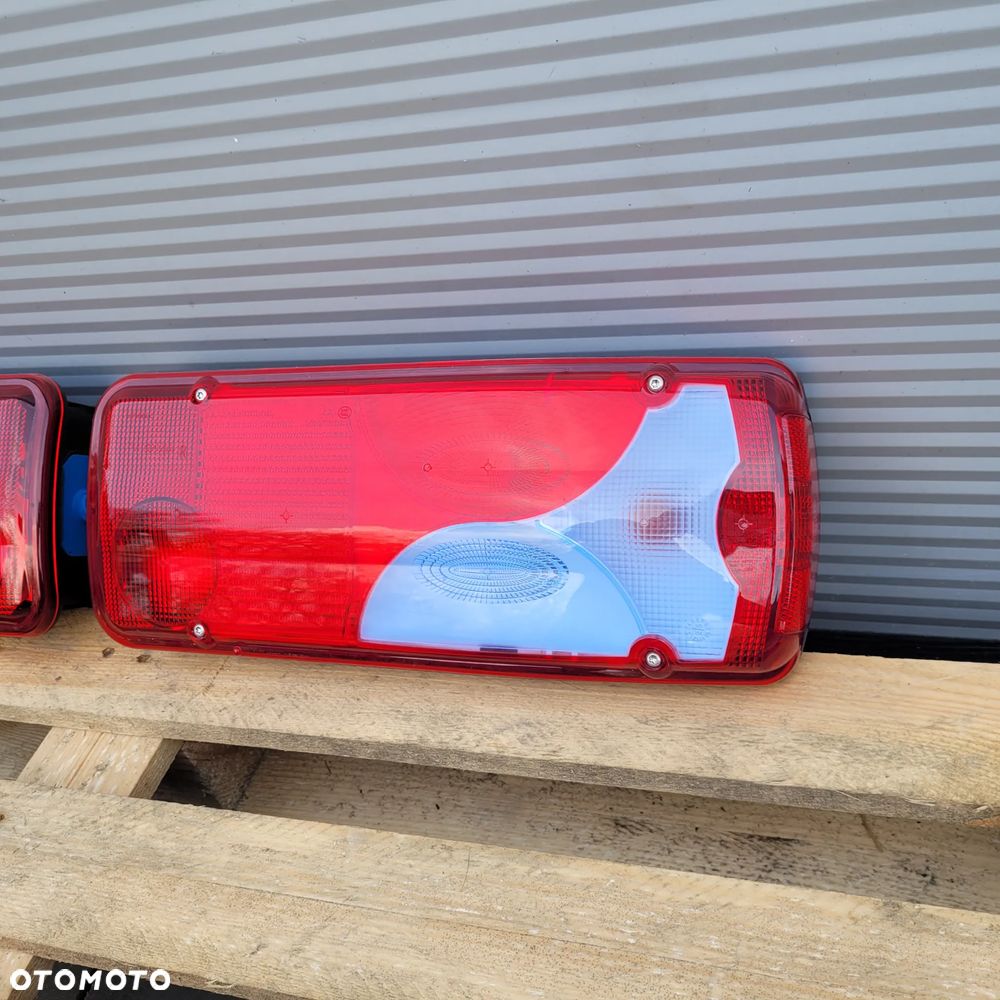 LAMPA TYL MAN TGX TGL NOWY ORYGINAŁ RH/LH 81.25225-6550 / 6551 CHWALIM116 - 3