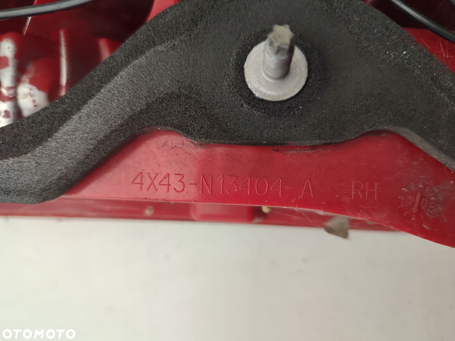 Lampa prawy tył JAGUAR X-TYPE KOMBI EUROPA ORYGINAŁ 4X43-N13404-A - 4