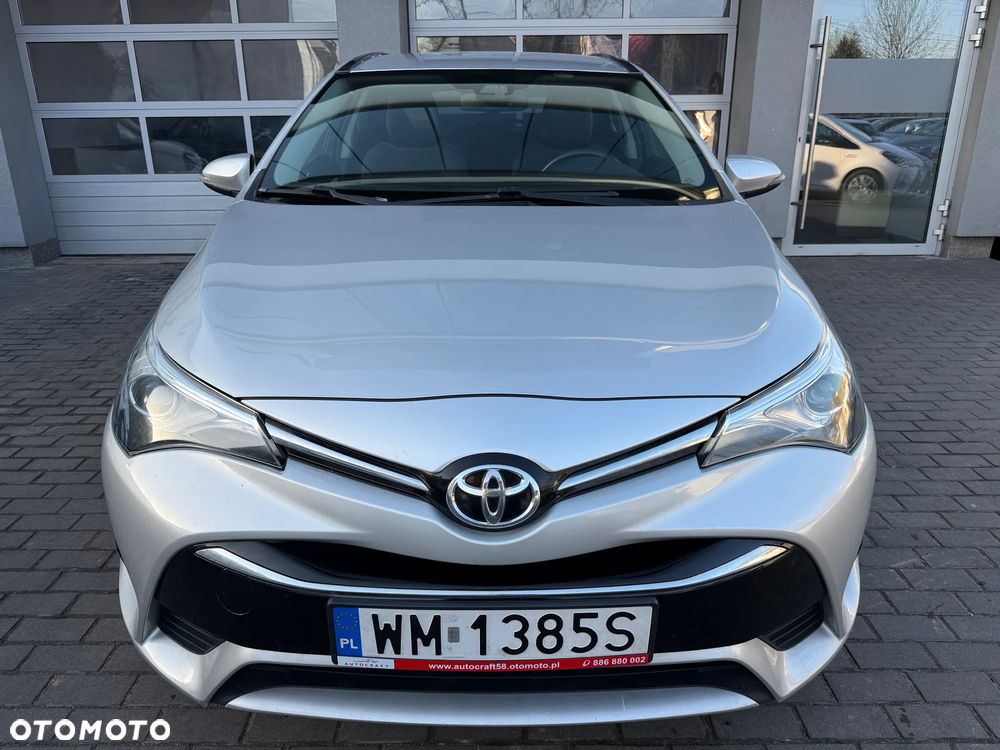 Toyota Avensis 2.0 D-4D Premium - 2