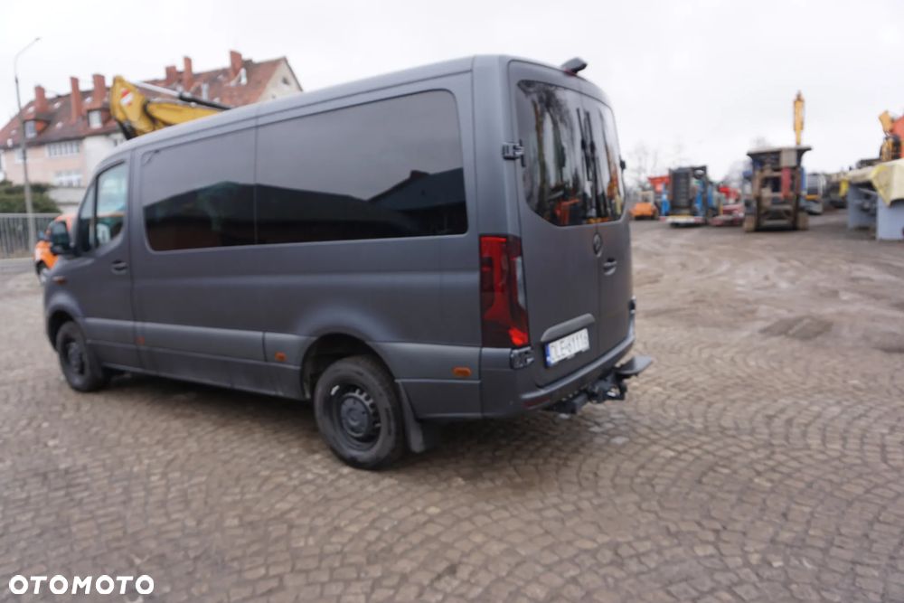 Mercedes-Benz Sprinter - 5
