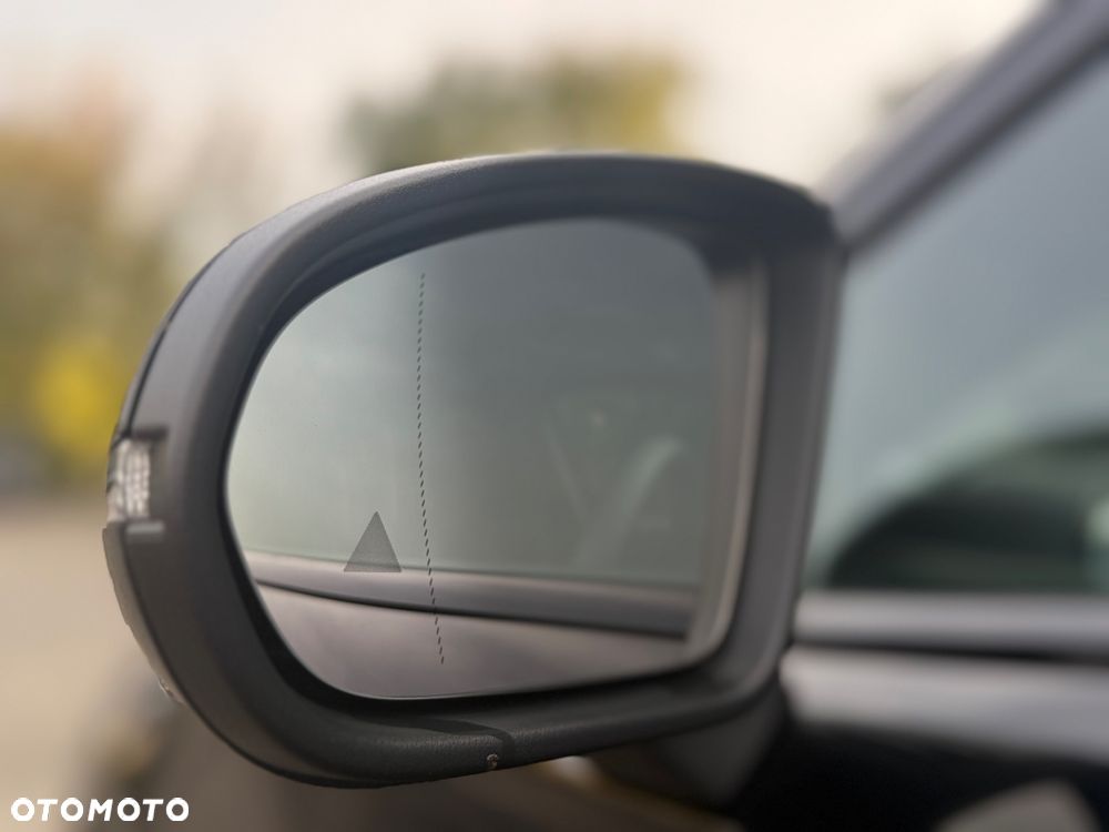 Mercedes-Benz Klasa A ver-200-amg-line-7g--dct - 18